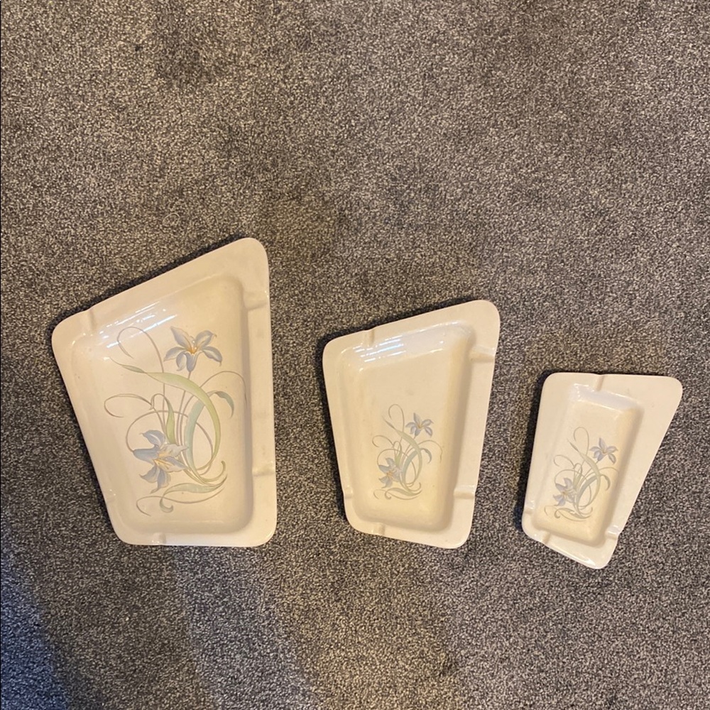 Rare Vintage Ceramic Nesting Ashtray Set with Floral Design
